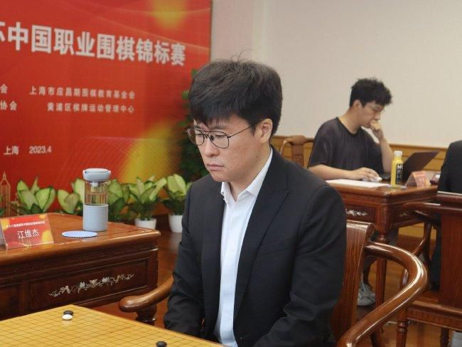 免费一区