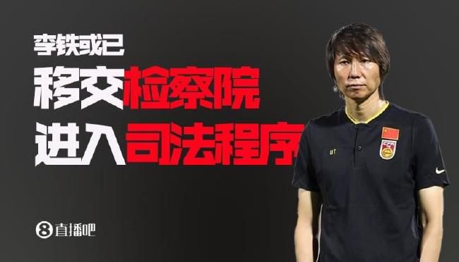 一边吻一边摸进内裤里